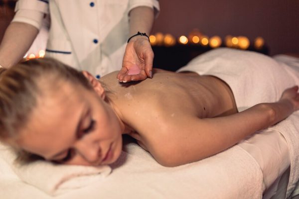 Massage tại khách sạn ở TP.HCM