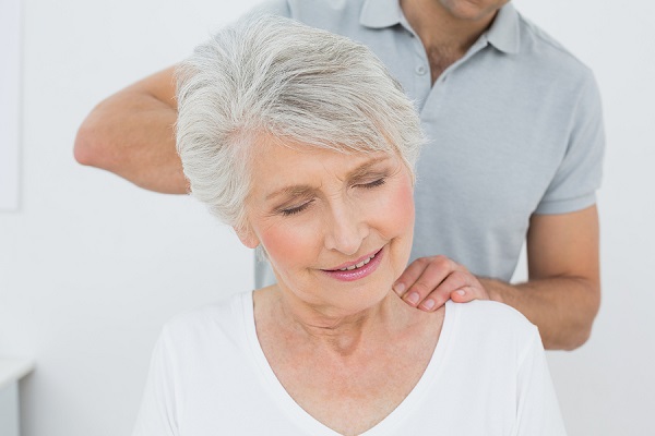Massage Tại Nhà Cho Người Lớn Tuổi
