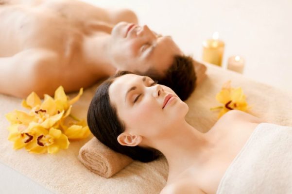Massage Tại Nhà Cho Cặp Đôi