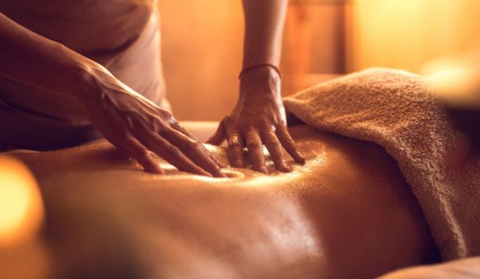 Massage Tại Nhà Cho Người Đau Lưng